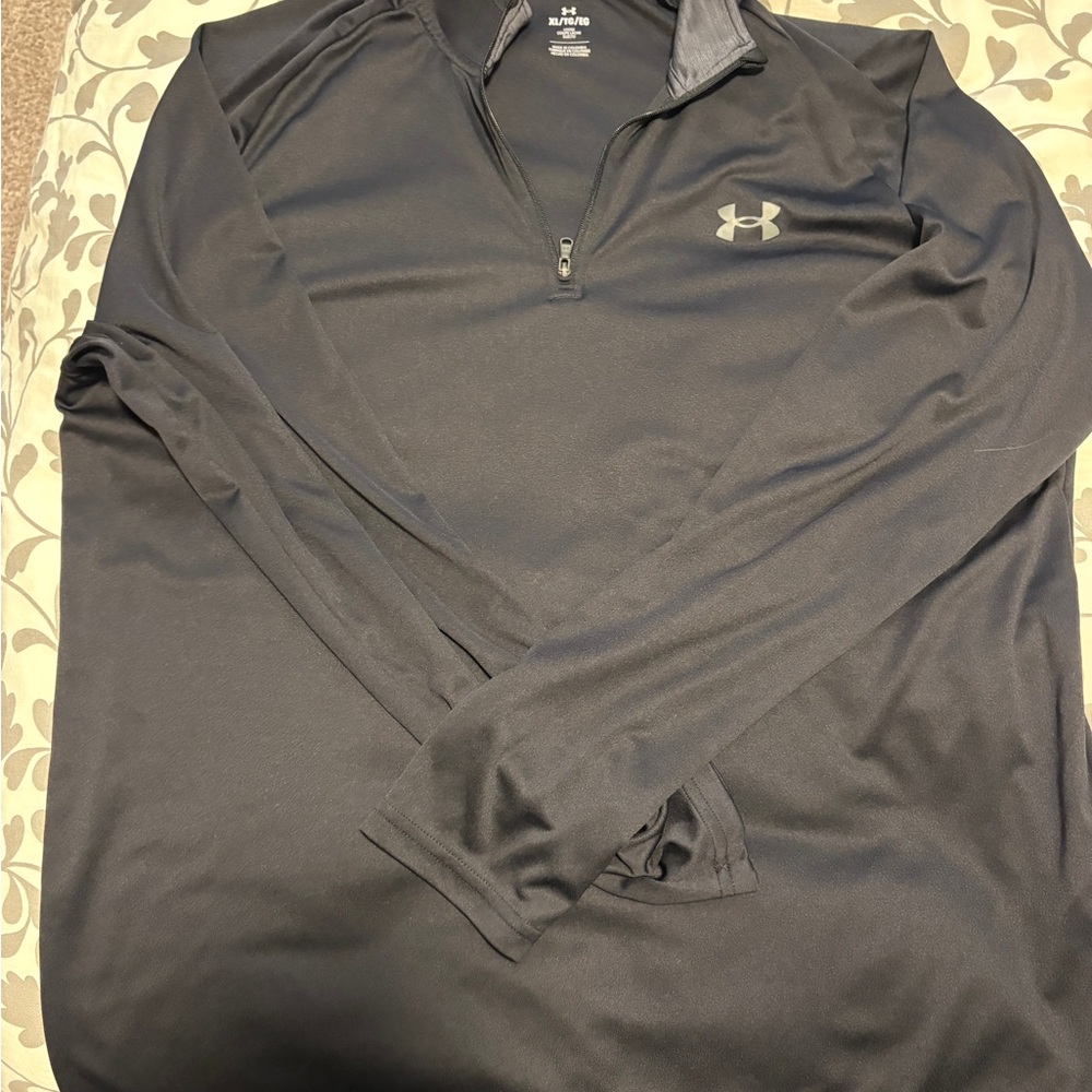 Under Armour Black Long Sleeve Pullover